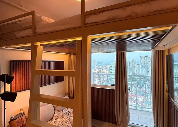 Aesthetic Crest Balcony Loft - Breeze Near Moa Apartamento Manila
