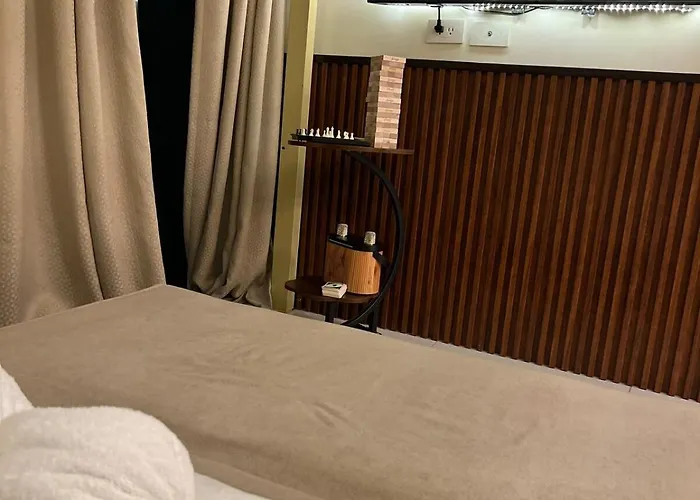 Aesthetic Crest Balcony Loft - Breeze Near Moa Apartamento Manila