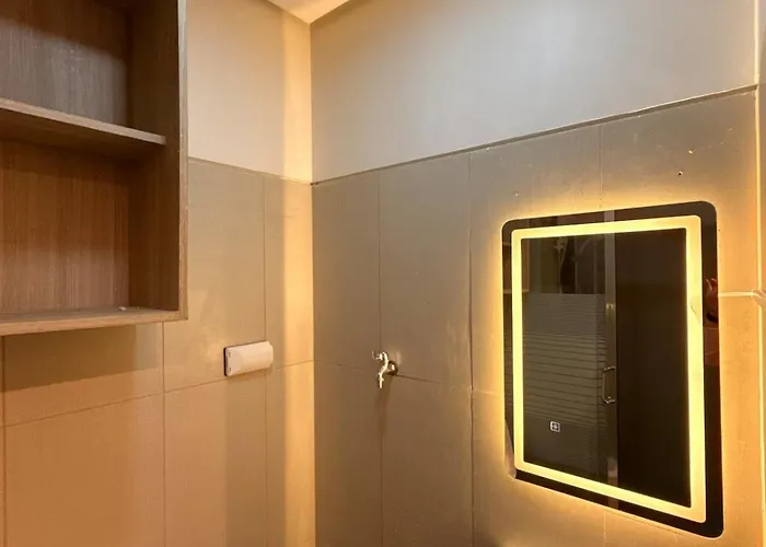 Aesthetic Crest Balcony Loft - Breeze Near Moa Manila