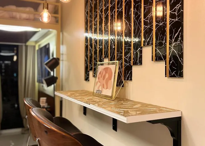 Aesthetic Crest Balcony Loft - Breeze Near Moa Apartamento