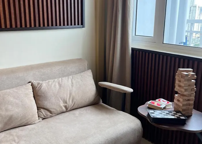 Aesthetic Crest Balcony Loft - Breeze Near Moa