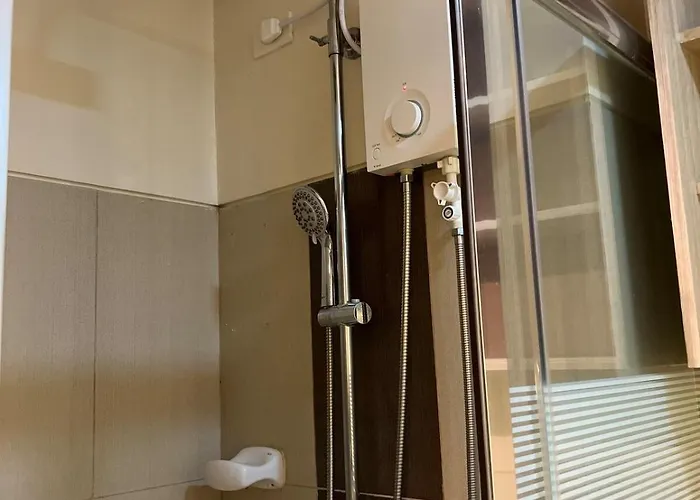 Aesthetic Crest Balcony Loft - Breeze Near Moa Apartamento Manila