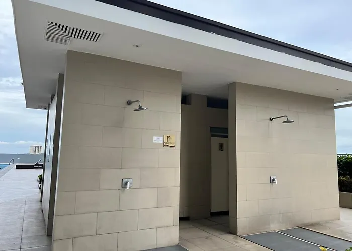 Aesthetic Crest Balcony Loft - Breeze Near Moa *